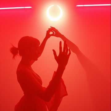 Обложка трека Меньше слов (v.4)